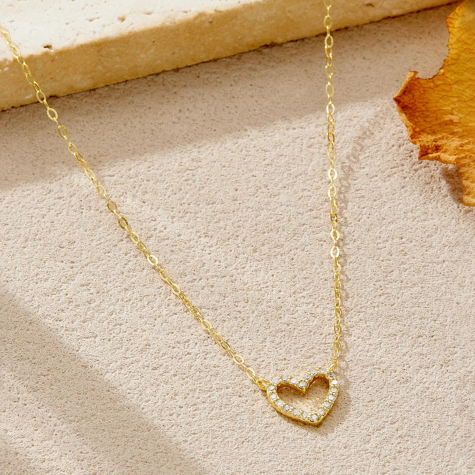 MORVELLA NECKLACE