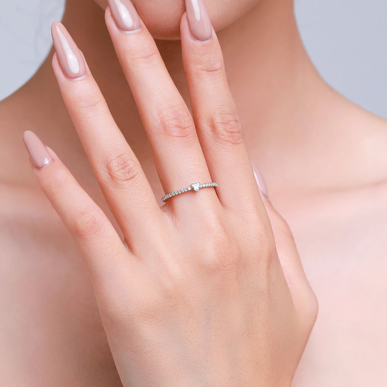AMORA RING