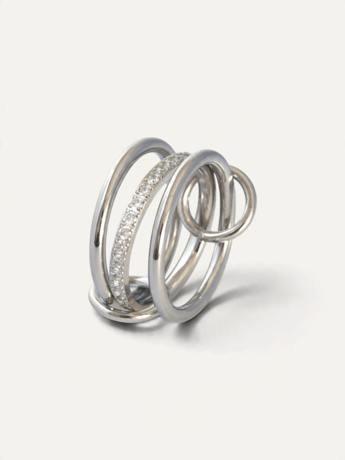 CÉLOIR ACEA Ring aus silberfarbenem Edelstahl mit mehrlagigem Design und funkelndem Zirkonia-Steinbesatz